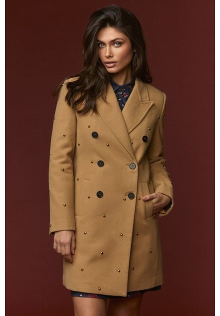 Abrigo Minueto Carnaby camel, detalle Abrigo Minueto Carnaby camel, detalle