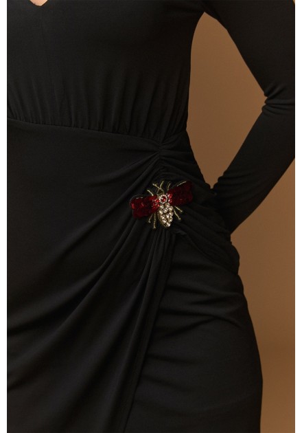 Vestido Minueto Black Dragon broche Vestido Minueto Black Dragon broche